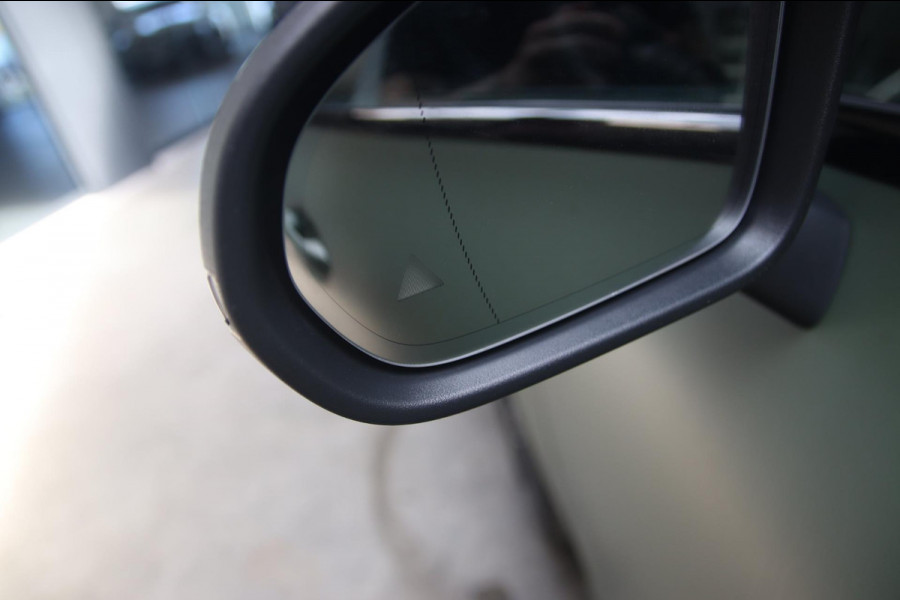 Mercedes-Benz CLA-Klasse 250 AMG PANO-BURMESTER-CAMERA-LEDER