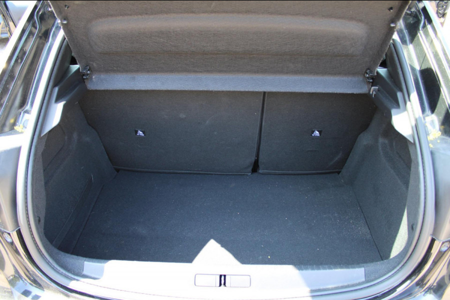 Peugeot 208 1.2 PureTech Blue Lease Active