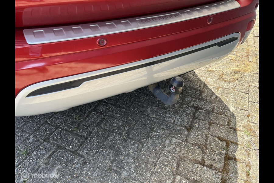 Mitsubishi Outlander 2.4 PHEV Intense+ trekhaak allseason banden