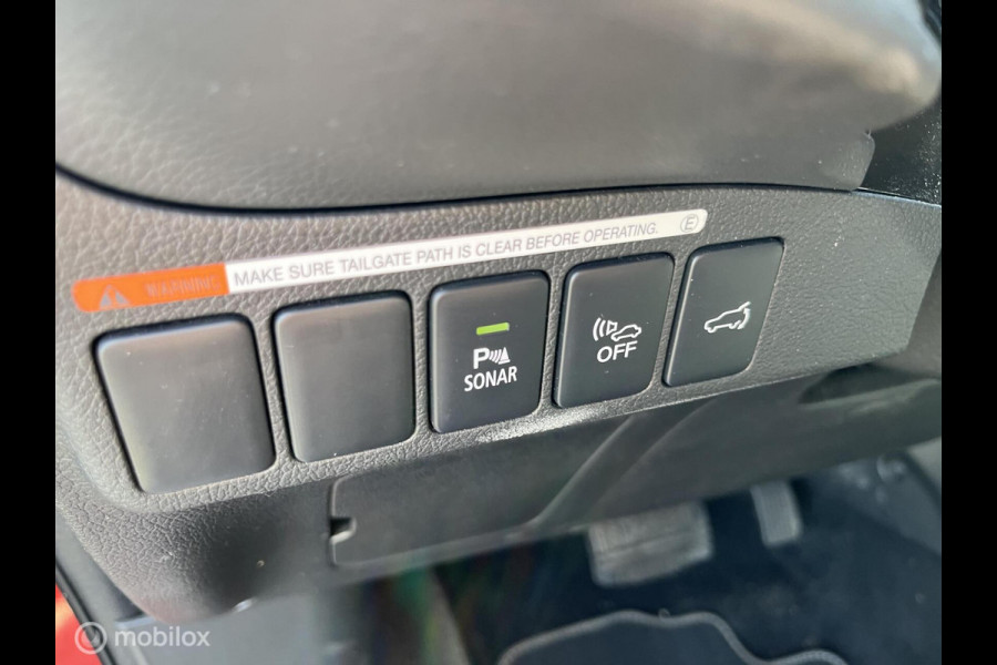 Mitsubishi Outlander 2.4 PHEV Intense+ trekhaak allseason banden