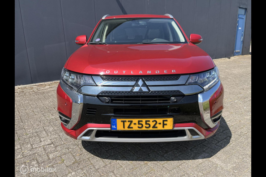 Mitsubishi Outlander 2.4 PHEV Intense+ trekhaak allseason banden