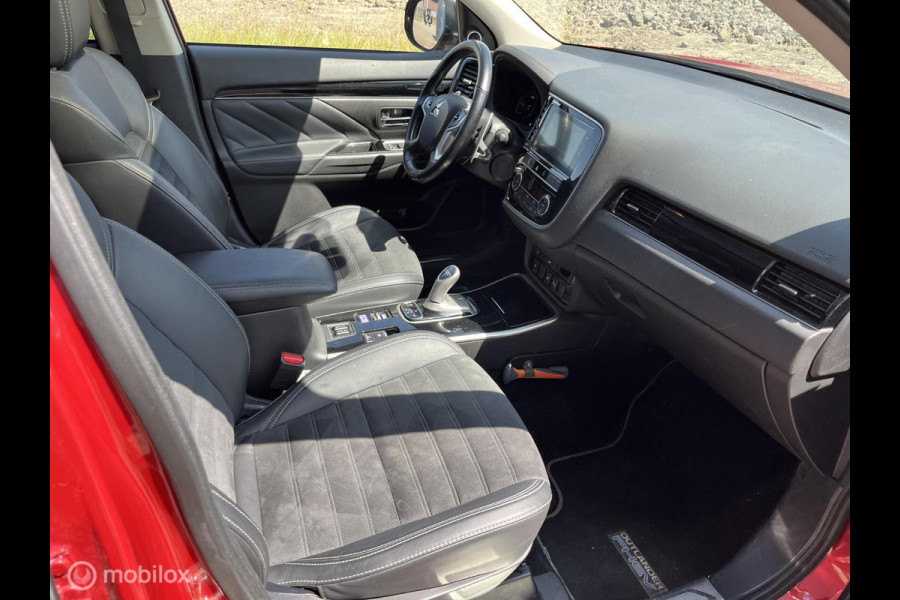Mitsubishi Outlander 2.4 PHEV Intense+ trekhaak allseason banden