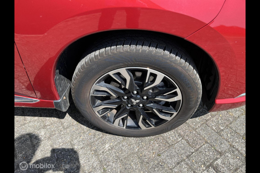 Mitsubishi Outlander 2.4 PHEV Intense+ trekhaak allseason banden