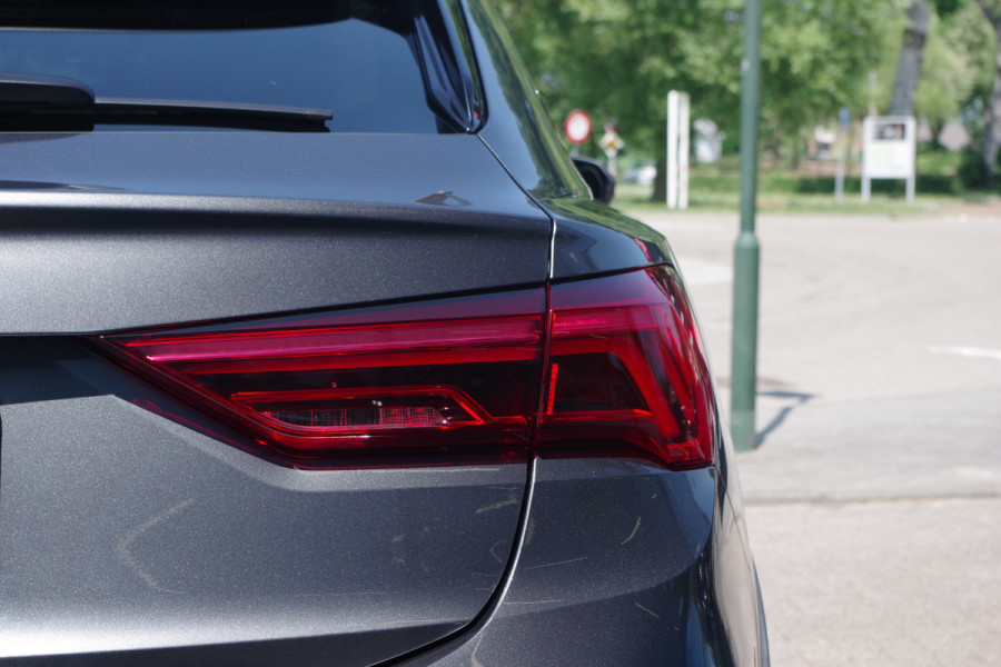 Audi Q3 Sportback 45 TFSI e 245 PK S-Line Edition PHEV, Sonos Sound, Elek. Trekhaak, Camera, DAB