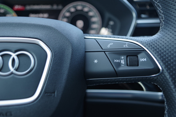 Audi Q3 Sportback 45 TFSI e 245 PK S-Line Edition PHEV, Sonos Sound, Elek. Trekhaak, Camera, DAB