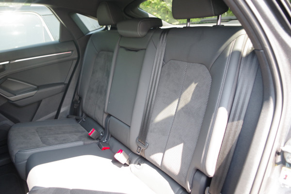 Audi Q3 Sportback 45 TFSI e 245 PK S-Line Edition PHEV, Sonos Sound, Elek. Trekhaak, Camera, DAB