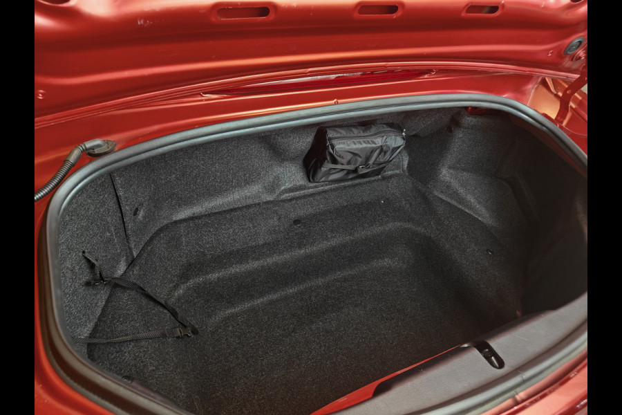 Mazda MX-5 1.5 SkyActiv-G 132 Luxury dealer onderhouden