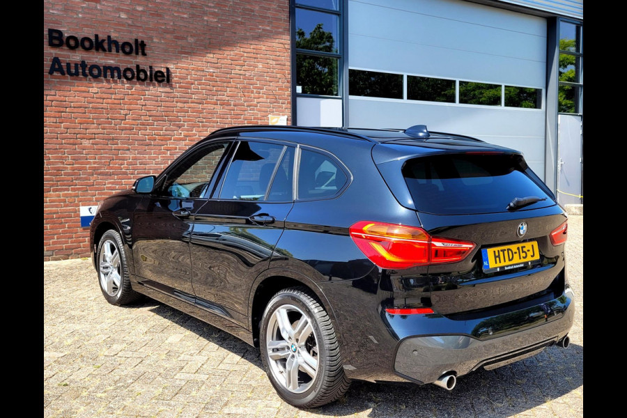 BMW X1 SDrive20i M-sport, Camera, Harman K. (Dealer-onderhouden)