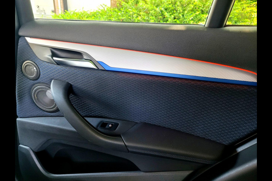 BMW X1 SDrive20i M-sport, Camera, Harman K. (Dealer-onderhouden)