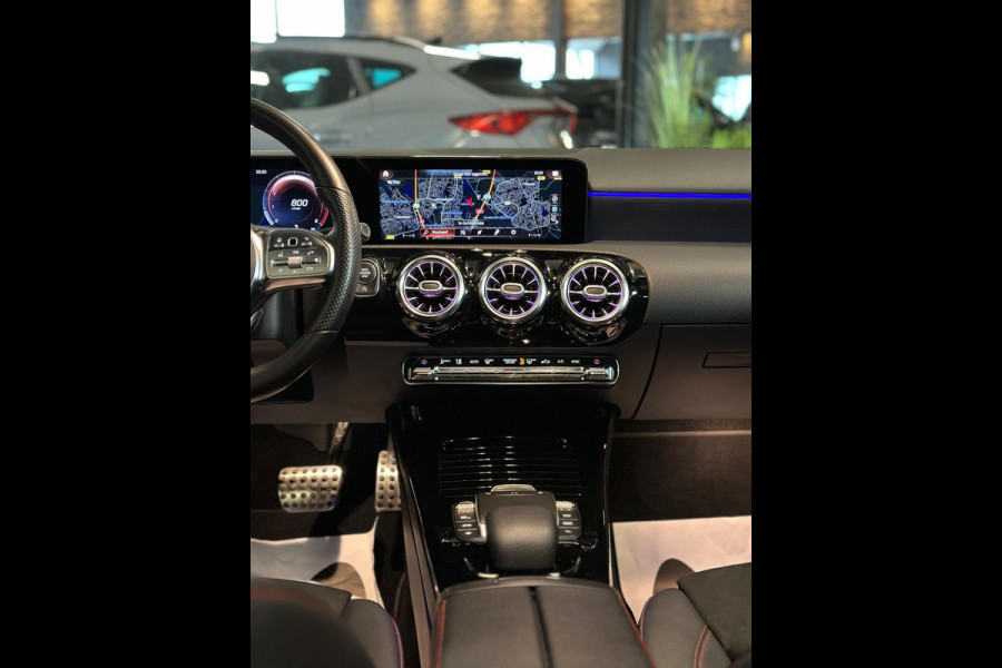 Mercedes-Benz A-Klasse 180|PANO|MEMORY|SFEER|BOMVOL