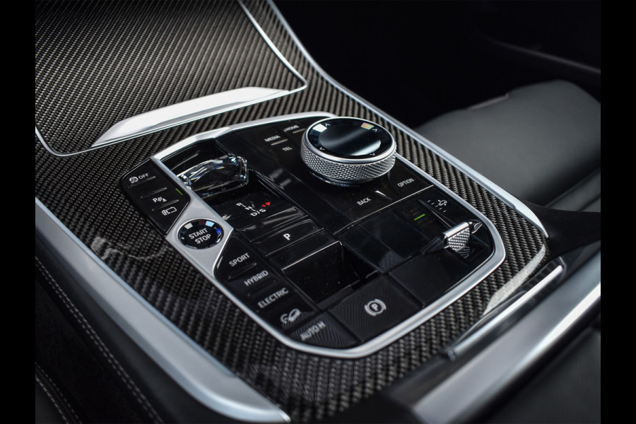 BMW X5 xDrive50e M-SPORT PRO | PANORAMADAK | CARBON INLEG | ACTIVE STEERING | M-STOELEN | MASSAGE STOELEN | STOEL VENTILATIE EN VERWARM