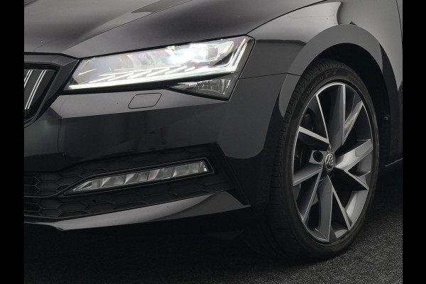 Škoda Superb Combi 1.4 TSI iV Sportline Plug In Hybrid 218pk PHEV | Trekhaak af Fabriek | Adaptive Cruise | Alcantara RS Sportstoelen Verwarmd | Canton Audio | 19"L.M |  | Chrystal LED | Virtual |