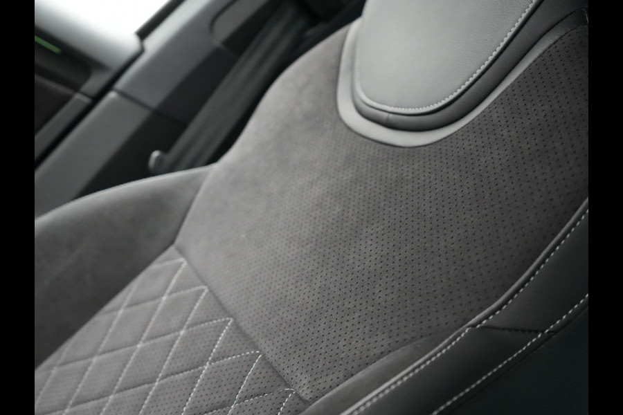 Škoda Superb Combi 1.4 TSI iV Sportline Plug In Hybrid 218pk PHEV | Trekhaak af Fabriek | Adaptive Cruise | Alcantara RS Sportstoelen Verwarmd | Canton Audio | 19"L.M |  | Chrystal LED | Virtual |