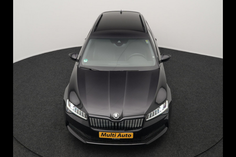 Škoda Superb Combi 1.4 TSI iV Sportline Plug In Hybrid 218pk PHEV | Trekhaak af Fabriek | Adaptive Cruise | Alcantara RS Sportstoelen Verwarmd | Canton Audio | 19"L.M |  | Chrystal LED | Virtual |