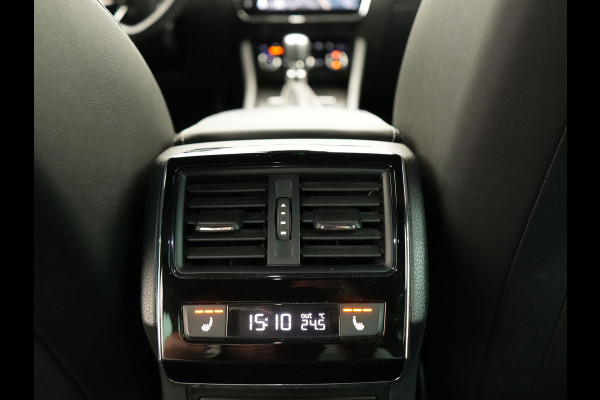 Škoda Superb Combi 1.4 TSI iV Sportline Plug In Hybrid 218pk PHEV | Trekhaak af Fabriek | Adaptive Cruise | Alcantara RS Sportstoelen Verwarmd | Canton Audio | 19"L.M |  | Chrystal LED | Virtual |