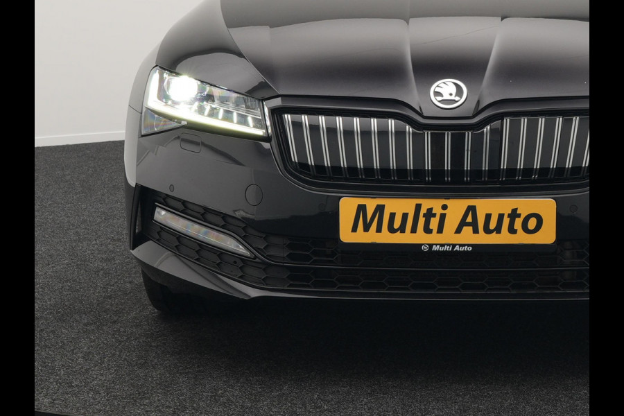 Škoda Superb Combi 1.4 TSI iV Sportline Plug In Hybrid 218pk PHEV | Trekhaak af Fabriek | Adaptive Cruise | Alcantara RS Sportstoelen Verwarmd | Canton Audio | 19"L.M |  | Chrystal LED | Virtual |