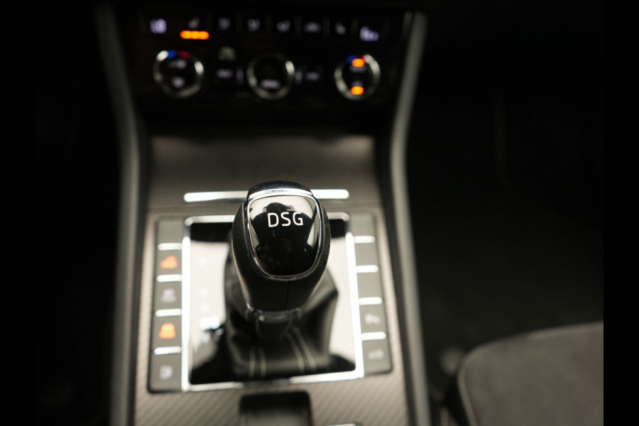 Škoda Superb Combi 1.4 TSI iV Sportline Plug In Hybrid 218pk PHEV | Trekhaak af Fabriek | Adaptive Cruise | Alcantara RS Sportstoelen Verwarmd | Canton Audio | 19"L.M |  | Chrystal LED | Virtual |