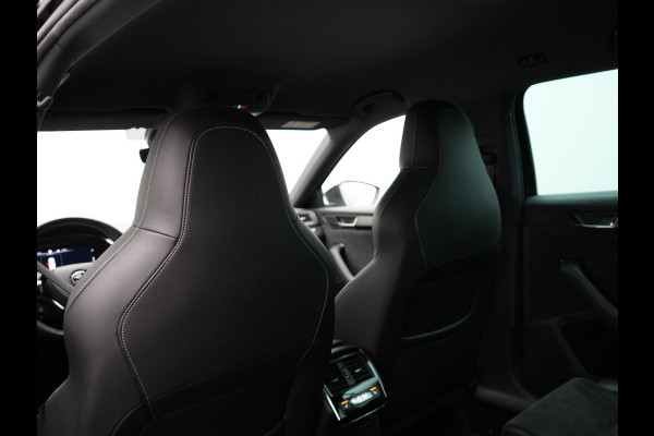 Škoda Superb Combi 1.4 TSI iV Sportline Plug In Hybrid 218pk PHEV | Trekhaak af Fabriek | Adaptive Cruise | Alcantara RS Sportstoelen Verwarmd | Canton Audio | 19"L.M |  | Chrystal LED | Virtual |
