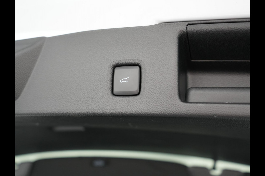 Ford Kuga 2.5 Titanium Plug In Hybrid 225pk PHEV | Camera | B&O Sound |  Apple Carplay | Stuur & Stoelverwarming | Virtual | Navi Full Map | Keyless | El. Achterklep |