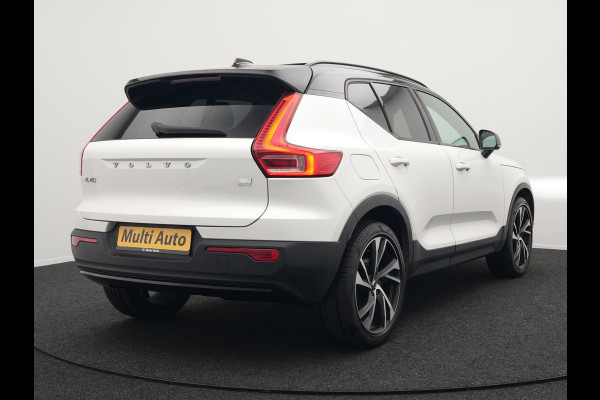Volvo XC40 T5 Recharge R-Design Plug In Hybrid 261pk Dealer O.H. PHEV | Panodak | Alcantara Sportstoelen | Adaptive Cruise | Pilot Assist | Navigatie | Camera | DAB | Stoel & Stuurverwarming | L.M. 20" |