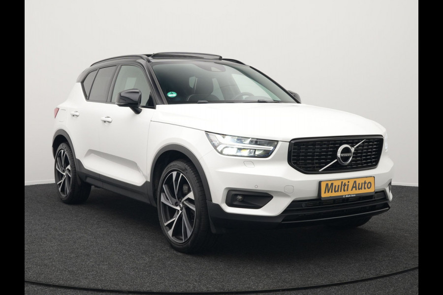 Volvo XC40 T5 Recharge R-Design Plug In Hybrid 261pk Dealer O.H. PHEV | Panodak | Alcantara Sportstoelen | Adaptive Cruise | Pilot Assist | Navigatie | Camera | DAB | Stoel & Stuurverwarming | L.M. 20" |