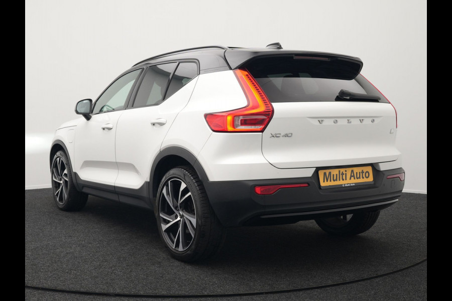 Volvo XC40 T5 Recharge R-Design Plug In Hybrid 261pk Dealer O.H. PHEV | Panodak | Alcantara Sportstoelen | Adaptive Cruise | Pilot Assist | Navigatie | Camera | DAB | Stoel & Stuurverwarming | L.M. 20" |