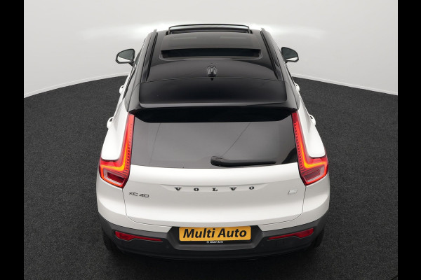 Volvo XC40 T5 Recharge R-Design Plug In Hybrid 261pk Dealer O.H. PHEV | Panodak | Alcantara Sportstoelen | Adaptive Cruise | Pilot Assist | Navigatie | Camera | DAB | Stoel & Stuurverwarming | L.M. 20" |