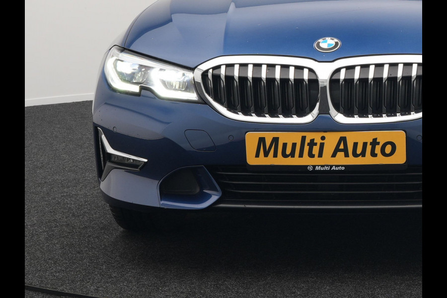 BMW 3 Serie Touring 330e xDrive Luxury Line Plug In Hybrid 293pk PHEV | Panodak | Trekhaak af Fabriek | Laser LED | Head Up | Adaptive Onderstel | Harman Kardon | Camera | Keyless |
