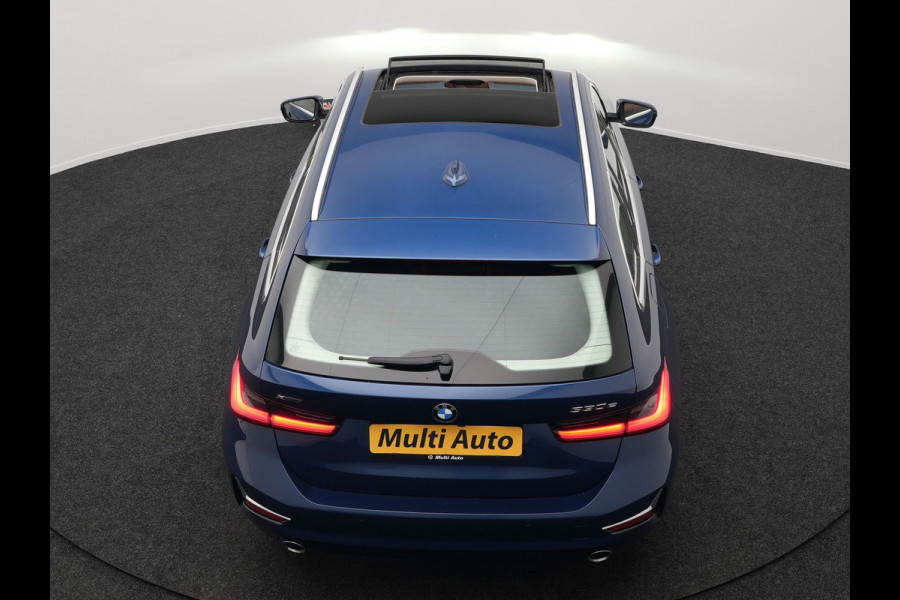 BMW 3 Serie Touring 330e xDrive Luxury Line Plug In Hybrid 293pk PHEV | Panodak | Trekhaak af Fabriek | Laser LED | Head Up | Adaptive Onderstel | Harman Kardon | Camera | Keyless |