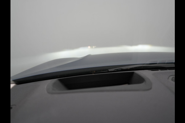 BMW 3 Serie Touring 330e xDrive Luxury Line Plug In Hybrid 293pk PHEV | Panodak | Trekhaak af Fabriek | Laser LED | Head Up | Adaptive Onderstel | Harman Kardon | Camera | Keyless |