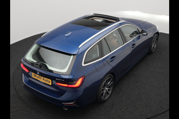 BMW 3 Serie Touring 330e xDrive Luxury Line Plug In Hybrid 293pk PHEV | Panodak | Trekhaak af Fabriek | Laser LED | Head Up | Adaptive Onderstel | Harman Kardon | Camera | Keyless |
