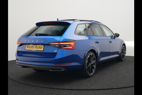 Škoda Superb Combi 1.4 TSI iV Sportline Business Plug In Hybrid 218pk PHEV | Panodak | Trekhaak af Fabriek | Alcantara Sportstoelen Memory | Adaptive Cruise | Crystal LED | Sfeerverlichting | Virtual | Navigatie | Apple Carplay | Stoelverwarming | DAB |