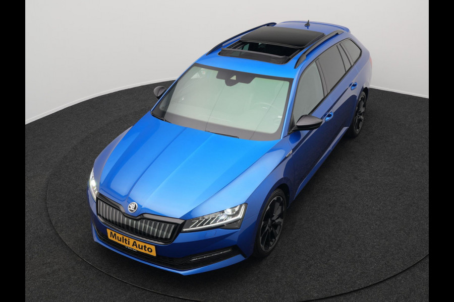Škoda Superb Combi 1.4 TSI iV Sportline Business Plug In Hybrid 218pk PHEV | Panodak | Trekhaak af Fabriek | Alcantara Sportstoelen Memory | Adaptive Cruise | Crystal LED | Sfeerverlichting | Virtual | Navigatie | Apple Carplay | Stoelverwarming | DAB |