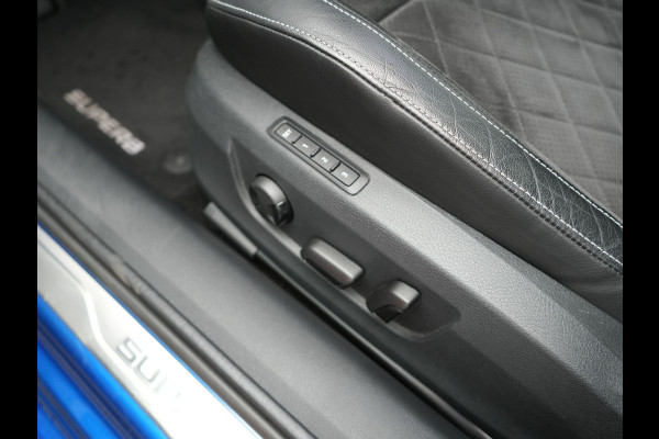 Škoda Superb Combi 1.4 TSI iV Sportline Business Plug In Hybrid 218pk PHEV | Panodak | Trekhaak af Fabriek | Alcantara Sportstoelen Memory | Adaptive Cruise | Crystal LED | Sfeerverlichting | Virtual | Navigatie | Apple Carplay | Stoelverwarming | DAB |