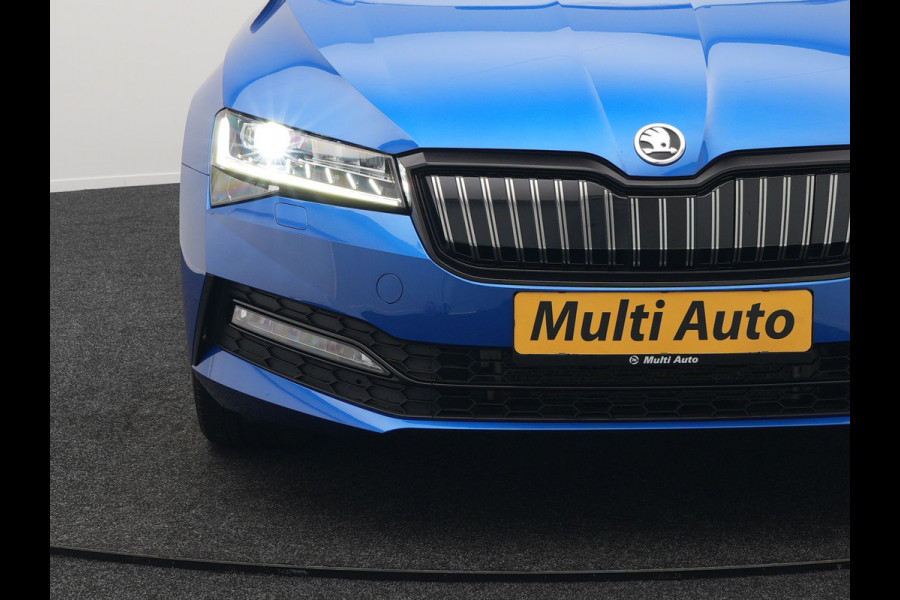 Škoda Superb Combi 1.4 TSI iV Sportline Business Plug In Hybrid 218pk PHEV | Panodak | Trekhaak af Fabriek | Alcantara Sportstoelen Memory | Adaptive Cruise | Crystal LED | Sfeerverlichting | Virtual | Navigatie | Apple Carplay | Stoelverwarming | DAB |
