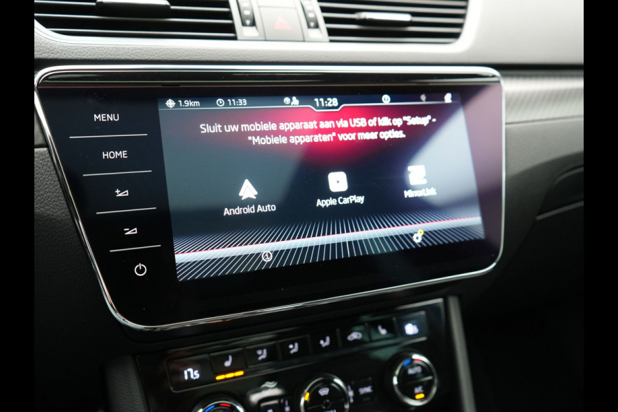Škoda Superb Combi 1.4 TSI iV Sportline Business Plug In Hybrid 218pk PHEV | Panodak | Trekhaak af Fabriek | Alcantara Sportstoelen Memory | Adaptive Cruise | Crystal LED | Sfeerverlichting | Virtual | Navigatie | Apple Carplay | Stoelverwarming | DAB |