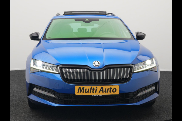 Škoda Superb Combi 1.4 TSI iV Sportline Business Plug In Hybrid 218pk PHEV | Panodak | Trekhaak af Fabriek | Alcantara Sportstoelen Memory | Adaptive Cruise | Crystal LED | Sfeerverlichting | Virtual | Navigatie | Apple Carplay | Stoelverwarming | DAB |