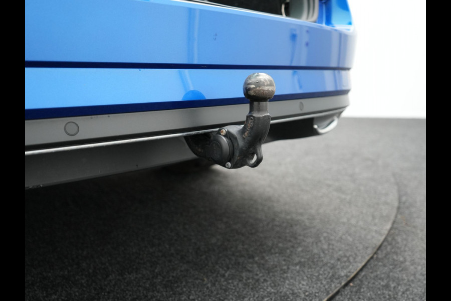 Škoda Superb Combi 1.4 TSI iV Sportline Business Plug In Hybrid 218pk PHEV | Panodak | Trekhaak af Fabriek | Alcantara Sportstoelen Memory | Adaptive Cruise | Crystal LED | Sfeerverlichting | Virtual | Navigatie | Apple Carplay | Stoelverwarming | DAB |
