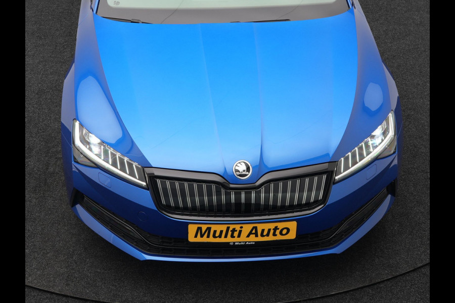 Škoda Superb Combi 1.4 TSI iV Sportline Business Plug In Hybrid 218pk PHEV | Panodak | Trekhaak af Fabriek | Alcantara Sportstoelen Memory | Adaptive Cruise | Crystal LED | Sfeerverlichting | Virtual | Navigatie | Apple Carplay | Stoelverwarming | DAB |