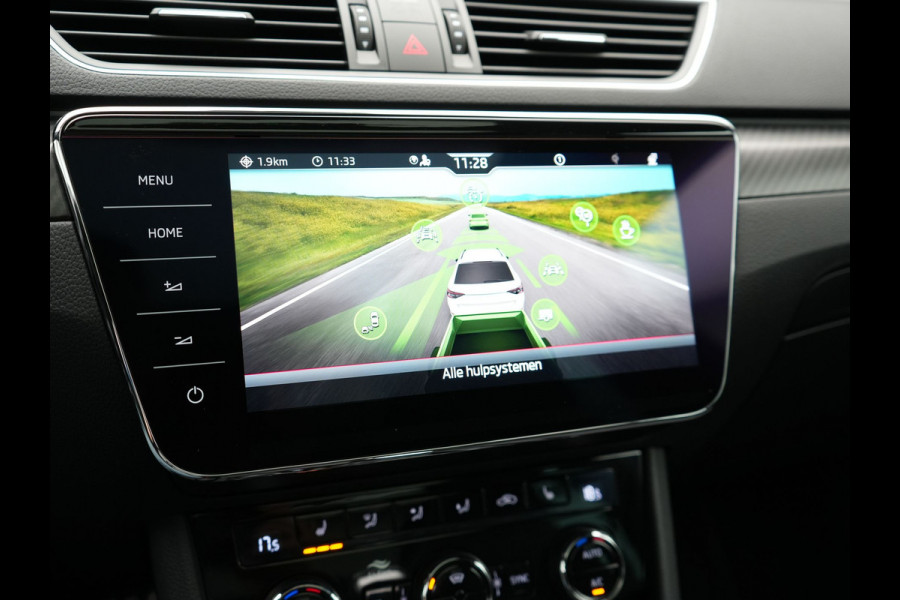 Škoda Superb Combi 1.4 TSI iV Sportline Business Plug In Hybrid 218pk PHEV | Panodak | Trekhaak af Fabriek | Alcantara Sportstoelen Memory | Adaptive Cruise | Crystal LED | Sfeerverlichting | Virtual | Navigatie | Apple Carplay | Stoelverwarming | DAB |