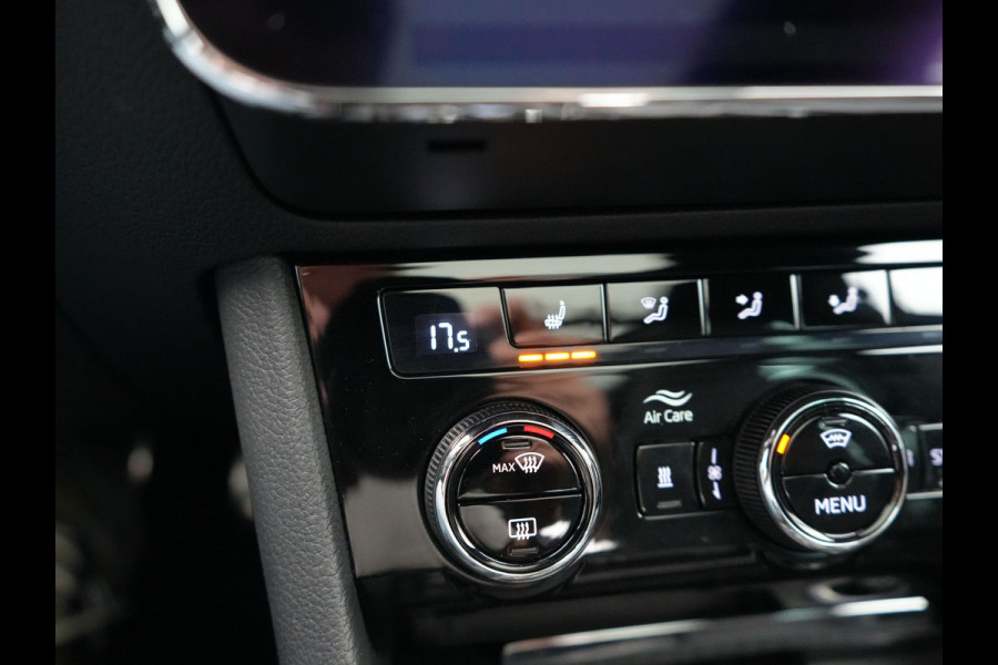 Škoda Superb Combi 1.4 TSI iV Sportline Business Plug In Hybrid 218pk PHEV | Panodak | Trekhaak af Fabriek | Alcantara Sportstoelen Memory | Adaptive Cruise | Crystal LED | Sfeerverlichting | Virtual | Navigatie | Apple Carplay | Stoelverwarming | DAB |