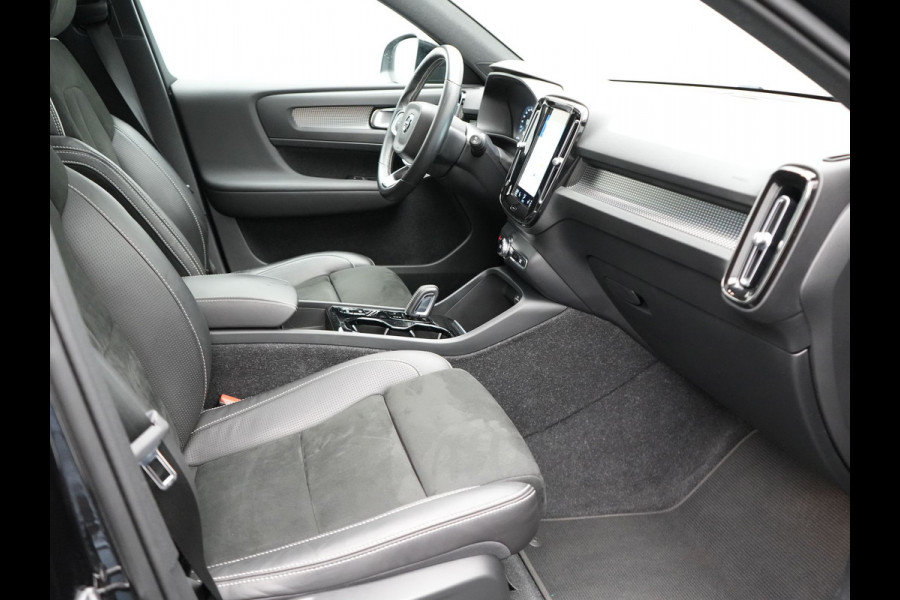 Volvo XC40 T5 Recharge R-Design Plug In Hybrid 261pk Dealer O.H. PHEV | Panodak | Alcantara Sportstoelen Memory | Adaptive Cruise | Harman Kardon | Pilot Assist | 360 Camera | Navigatie | L.M. 20" | Apple Carplay | DAB |
