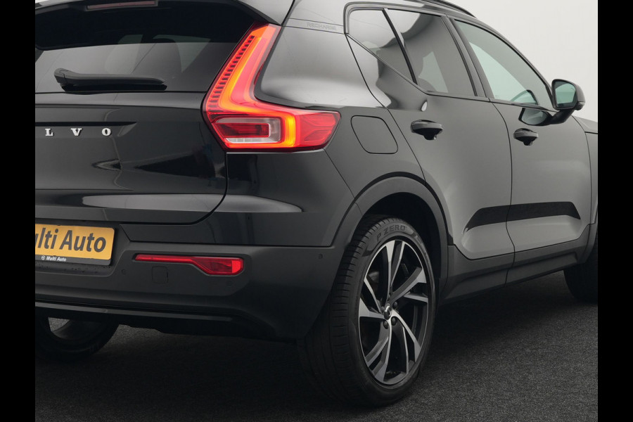 Volvo XC40 T5 Recharge R-Design Plug In Hybrid 261pk Dealer O.H. PHEV | Panodak | Alcantara Sportstoelen Memory | Adaptive Cruise | Harman Kardon | Pilot Assist | 360 Camera | Navigatie | L.M. 20" | Apple Carplay | DAB |