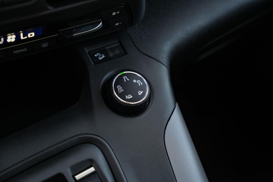 Toyota PROACE CITY Geel Kenteken 5 Persoons Automaat Navi