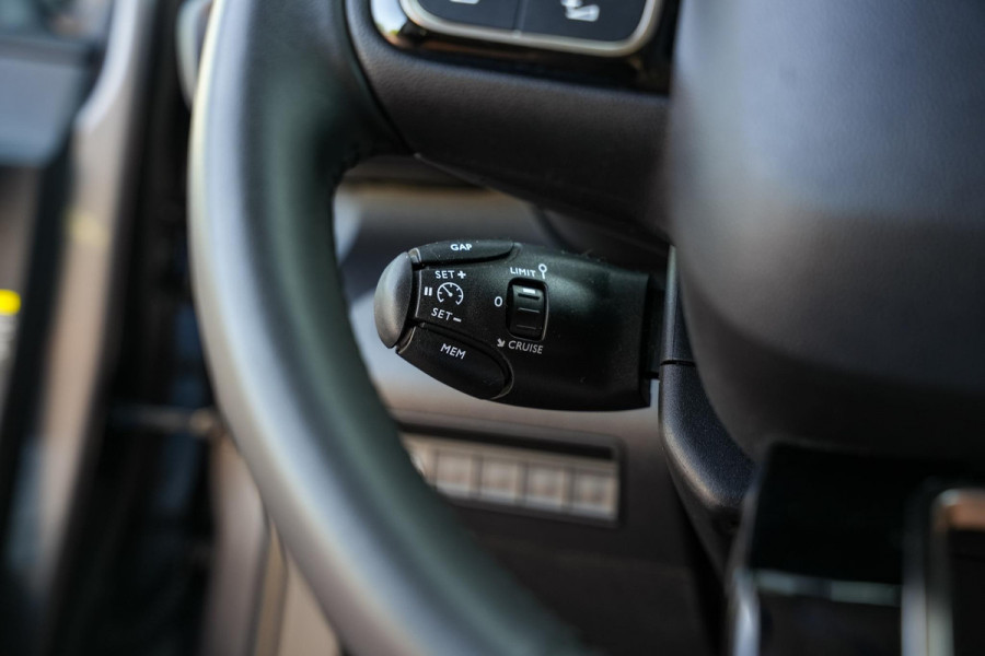 Toyota PROACE CITY Geel Kenteken 5 Persoons Automaat Navi