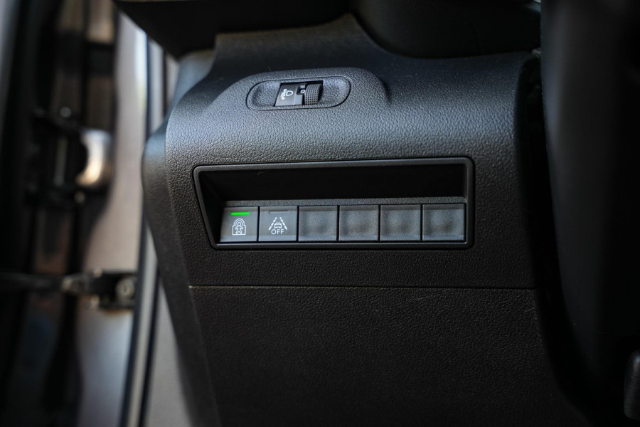 Toyota PROACE CITY Geel Kenteken 5 Persoons Automaat Navi