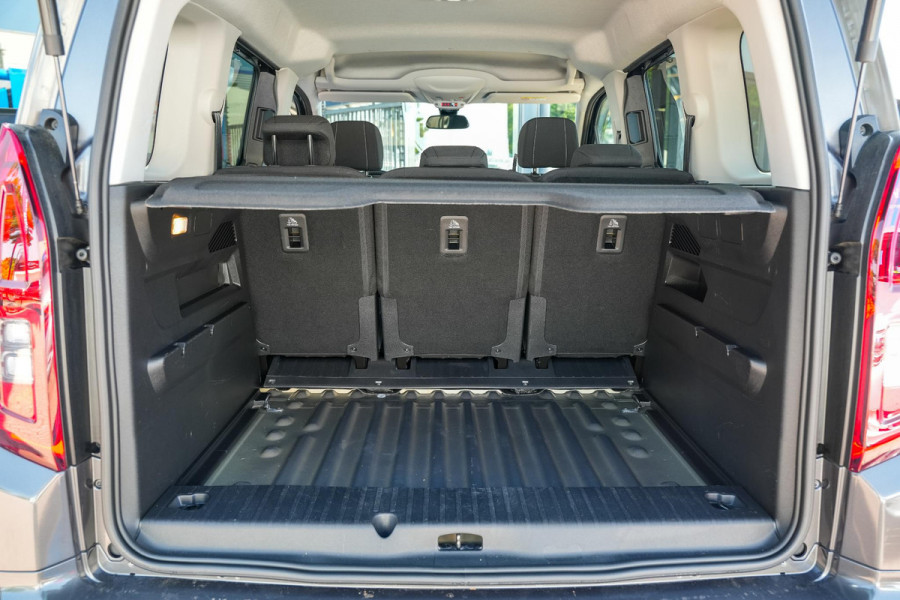 Toyota PROACE CITY Geel Kenteken 5 Persoons Automaat Navi