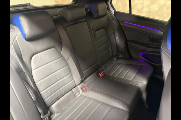 Volkswagen Golf 2.0 TSI R 4Motion | Pano | BTW | Akra | Leer | stoel verkoeling | ACC | IQ Light