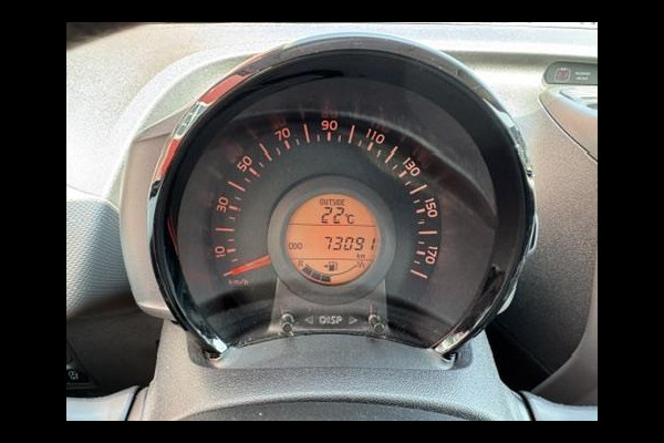 Peugeot 108 1.0 e-VTi Camera, Airconditioning, Apple CarPlay, Navigatie, Bluetooth, 1e eigenaar en Boekjes aanwezig