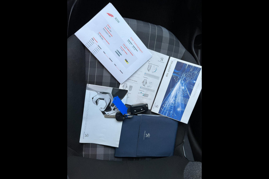 Peugeot 108 1.0 e-VTi Camera, Airconditioning, Apple CarPlay, Navigatie, Bluetooth, 1e eigenaar en Boekjes aanwezig